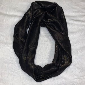 Black and gold scarf